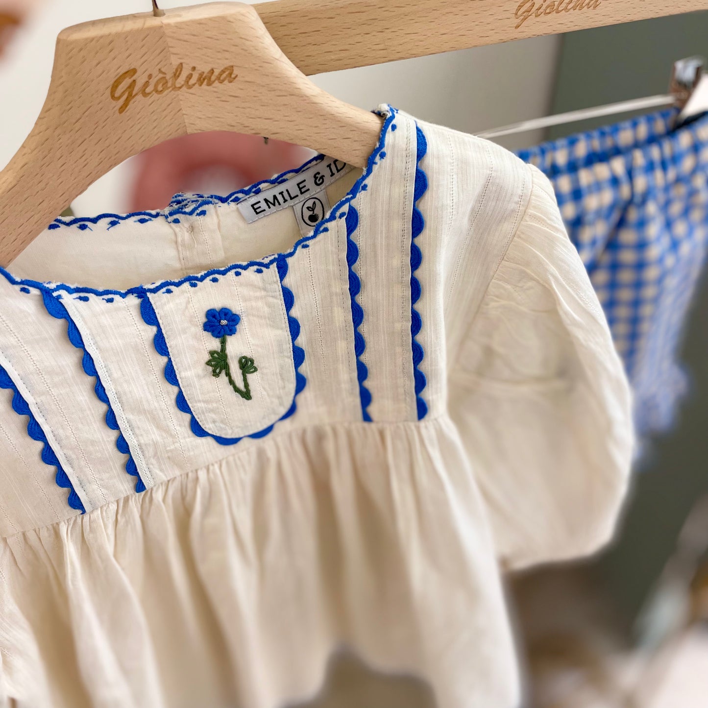 Completo Maglia tulipani con blusa e shorts