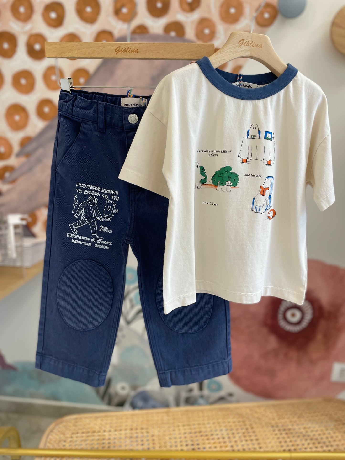 T-shirt everyday con felpa “ bobo chose”e pantalone denim slavato “ Mr Footish “