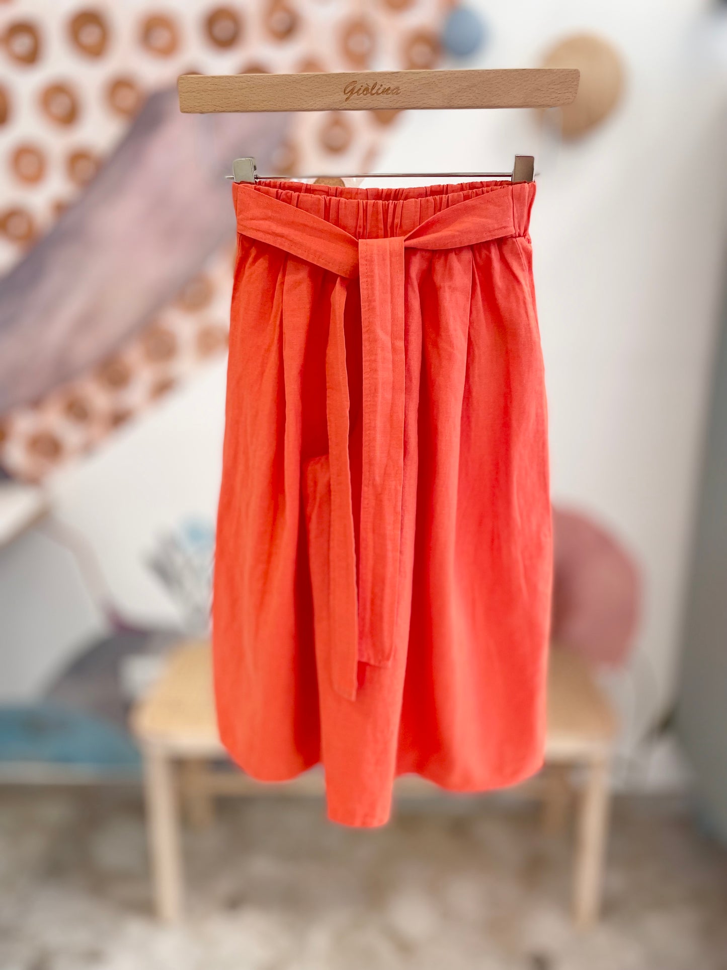 T-shirt gelati con pantalone con fusciacca
