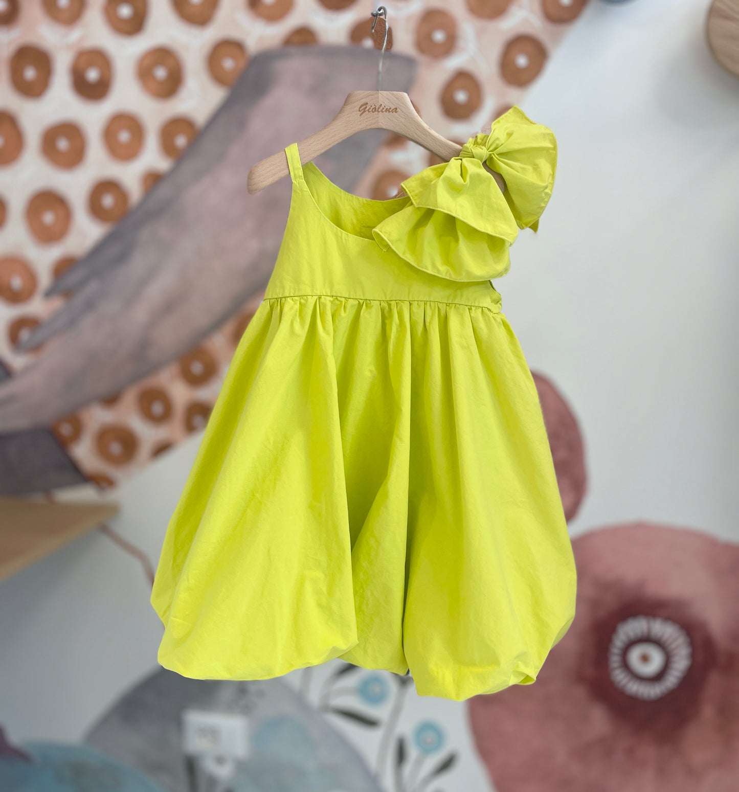 Abito a palloncino con fiocco