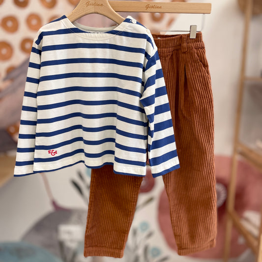 T-shirt rigata con pantalone in velluto costa larga