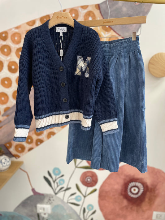 Cardigan college con ricamo in check e pantagonna over in velluto
