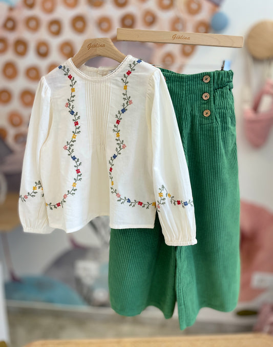 Gilet ricamato reversibile con blusa e pantalone in velluto a vita alta
