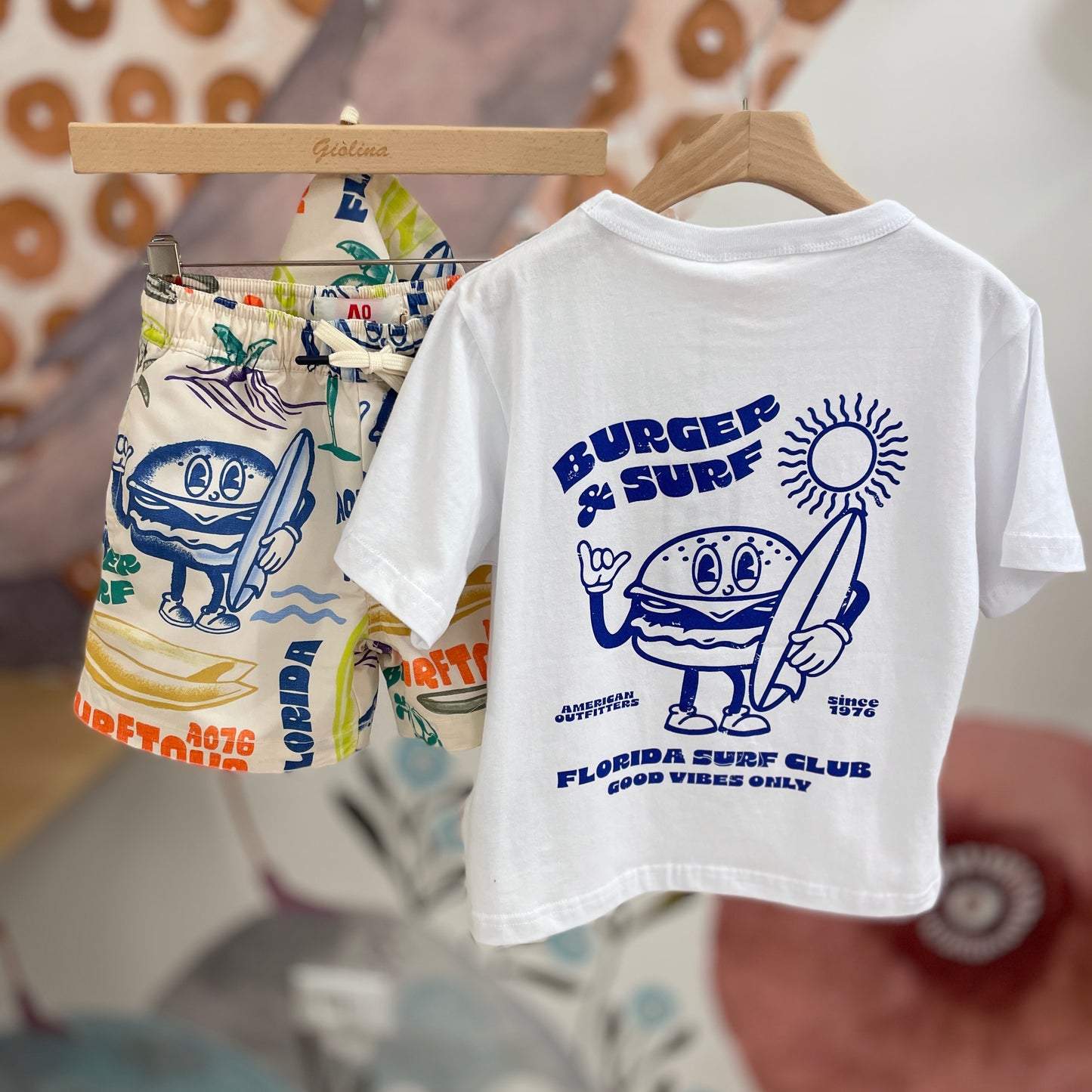 Boxer da bagno fantasia e t-shirt stampate