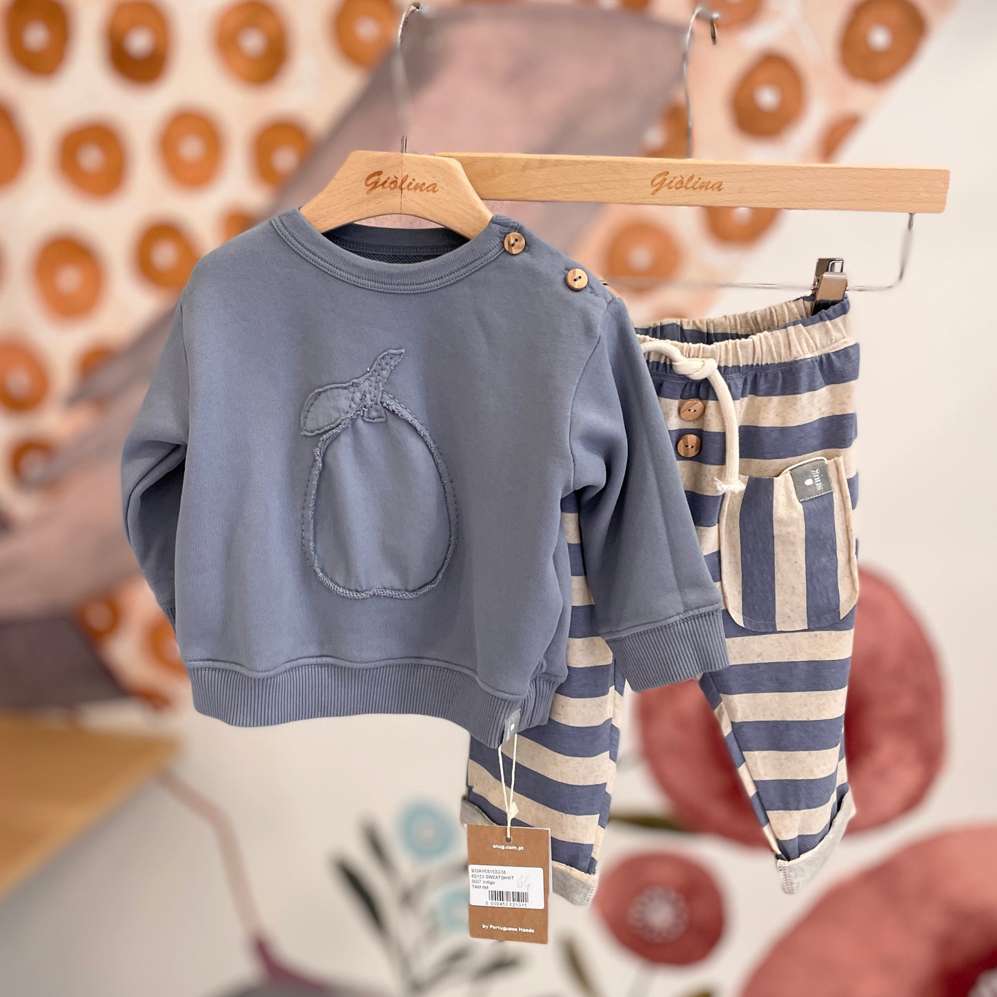 T-shirt e pantalone baggy rigato con felpina blu o malia cotone