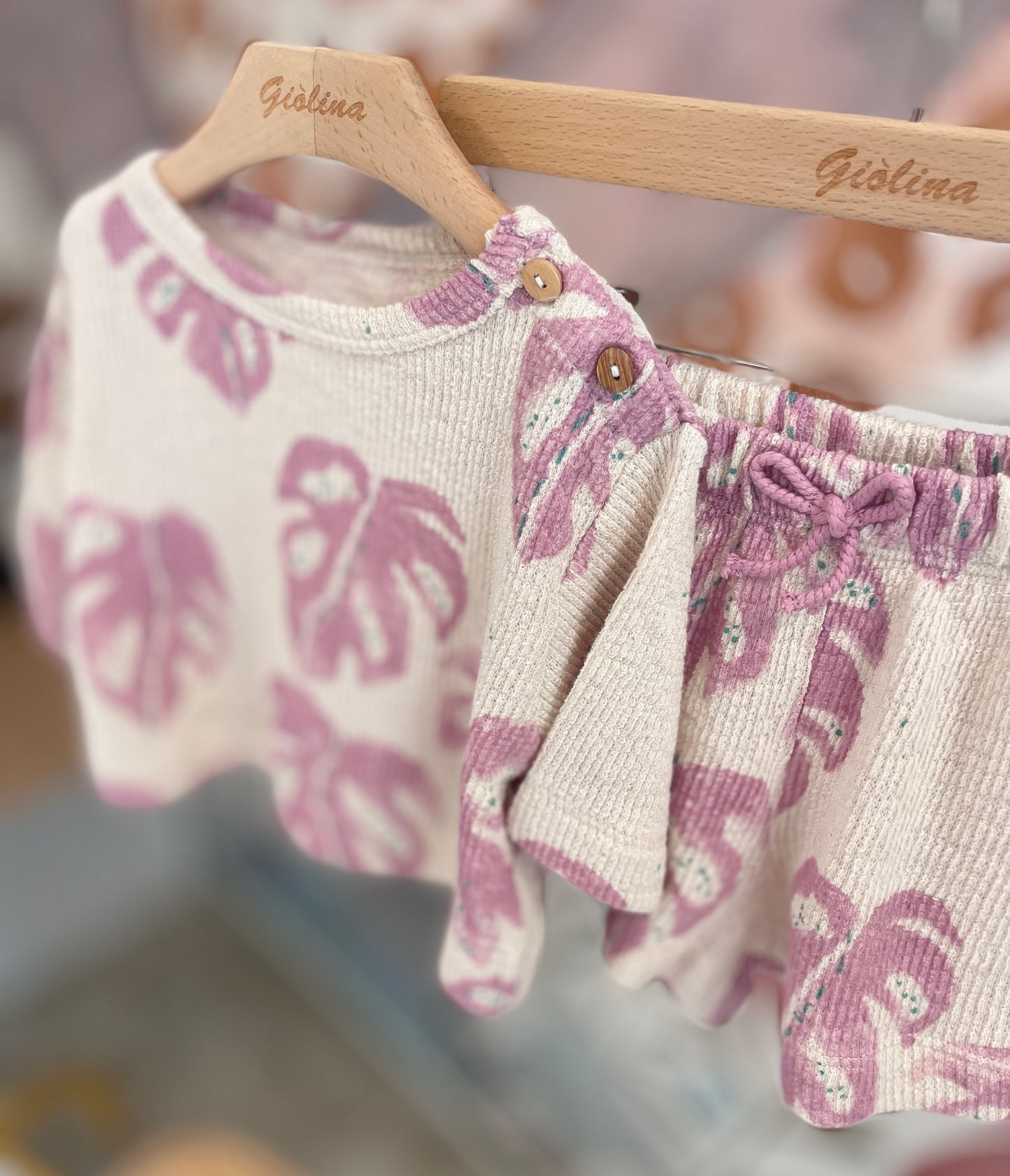 Completo baby felpina crop e shorts fantasia palme rosa