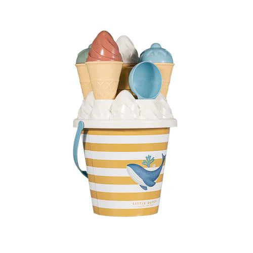 Secchiello con formine gelato