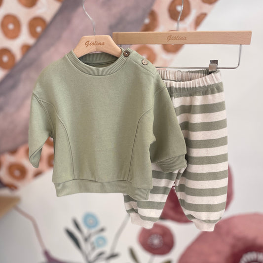 Completo sportivo in felpa con pantalone rigato verde