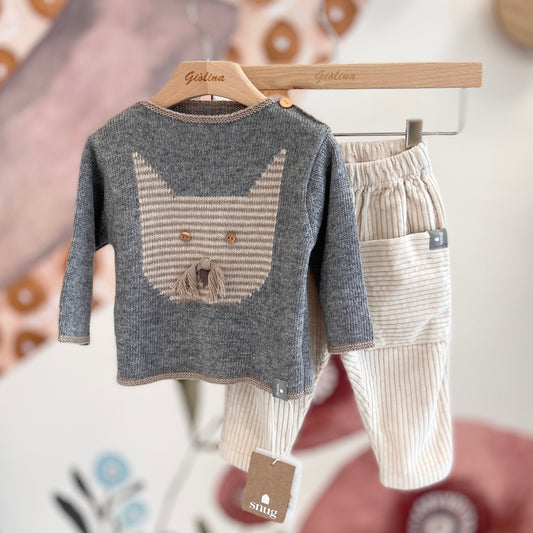 Maglia gattino con pantalone velluto costa larga