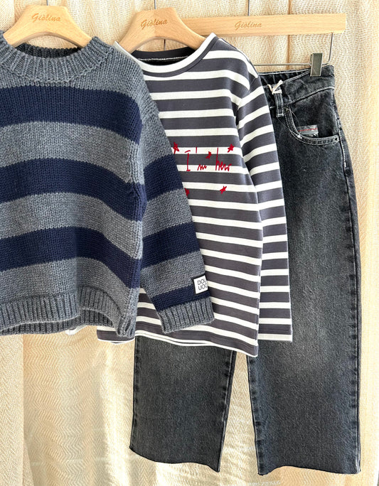 Golf rigoni / jeans / maglia scritta rossa