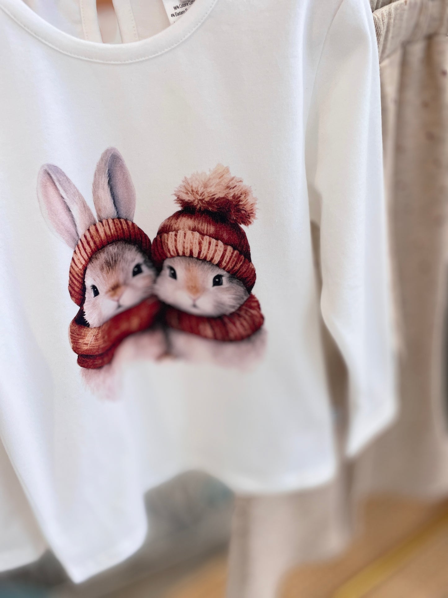 Tuta stelline e t-shirt coniglietti