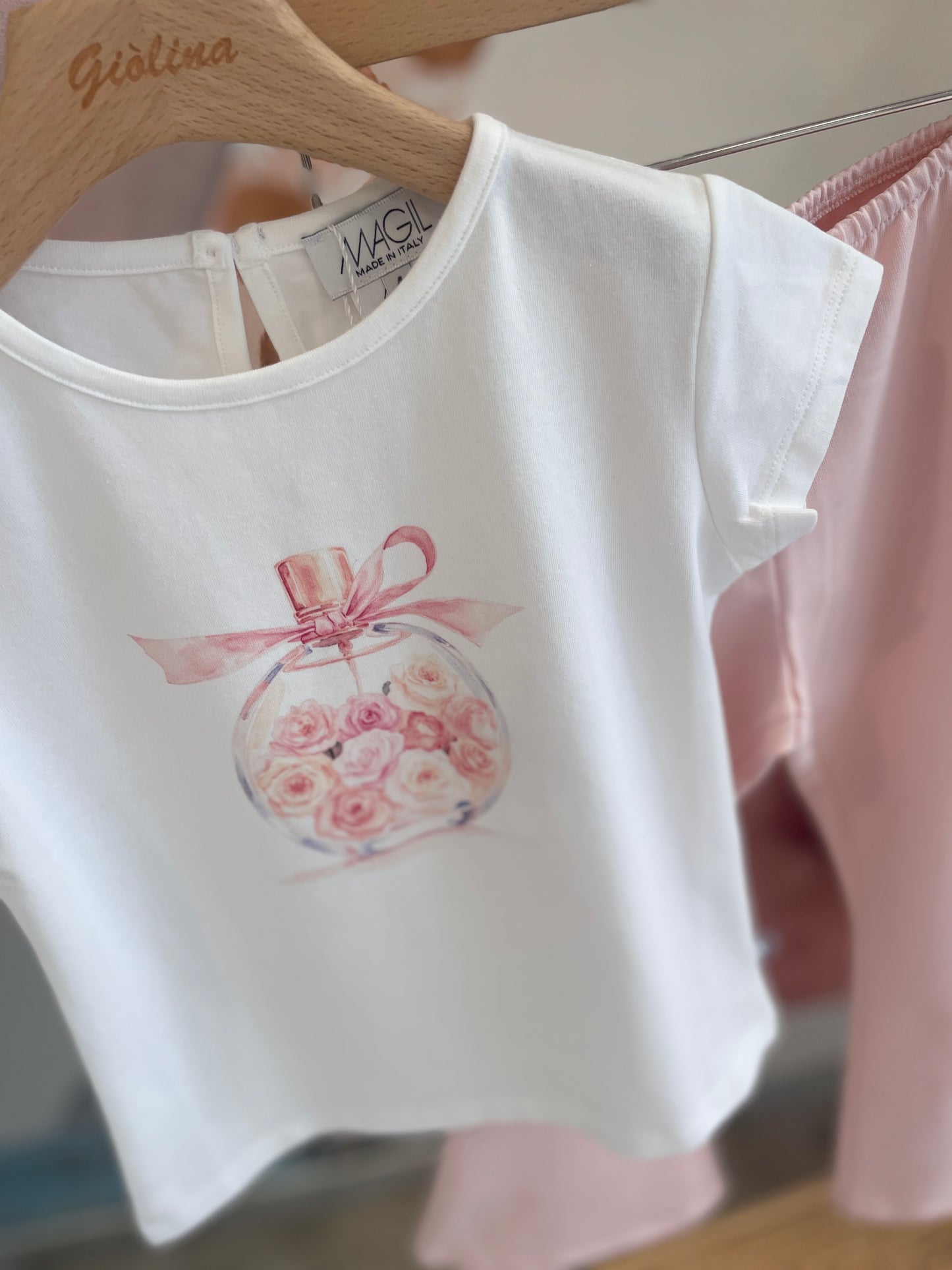 Completo felpa rouches,  pantalone a zampa e t-shirt stampa profumo