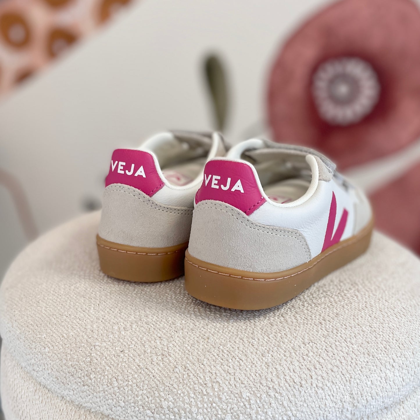 Sneakers veja con strappi Bianca e Fuxia