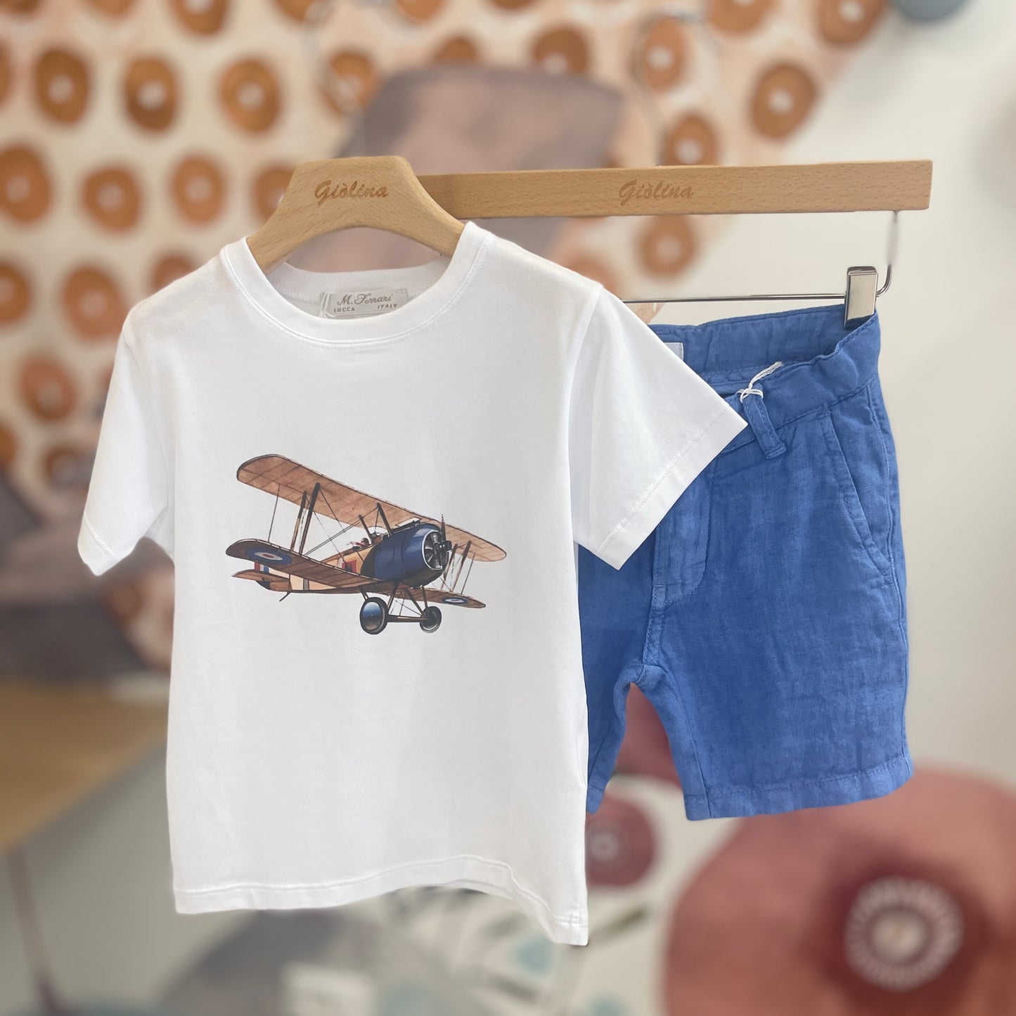 T-shirt stella marina e areoplano con bermuda in lino bluette