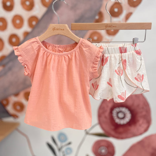 Camicia pesca e shorts tulipani con cardigan naturale