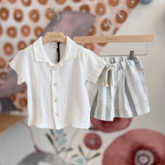 Camicia e bermuda a righe in lino