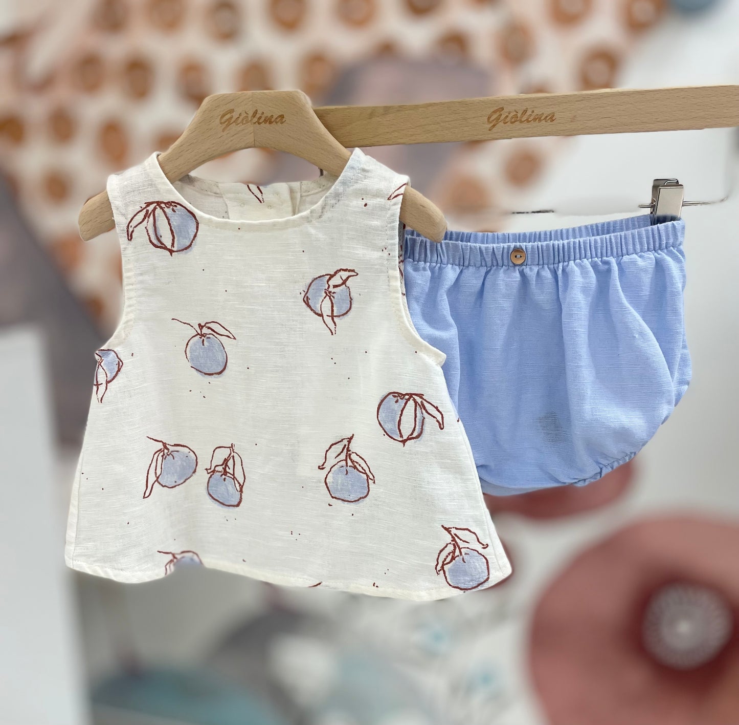 Top con culotte e pantalone in lino azzurro