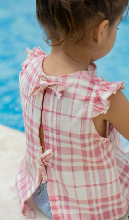 Blusa a quadri con fiocco retro e shorts in tela fragola