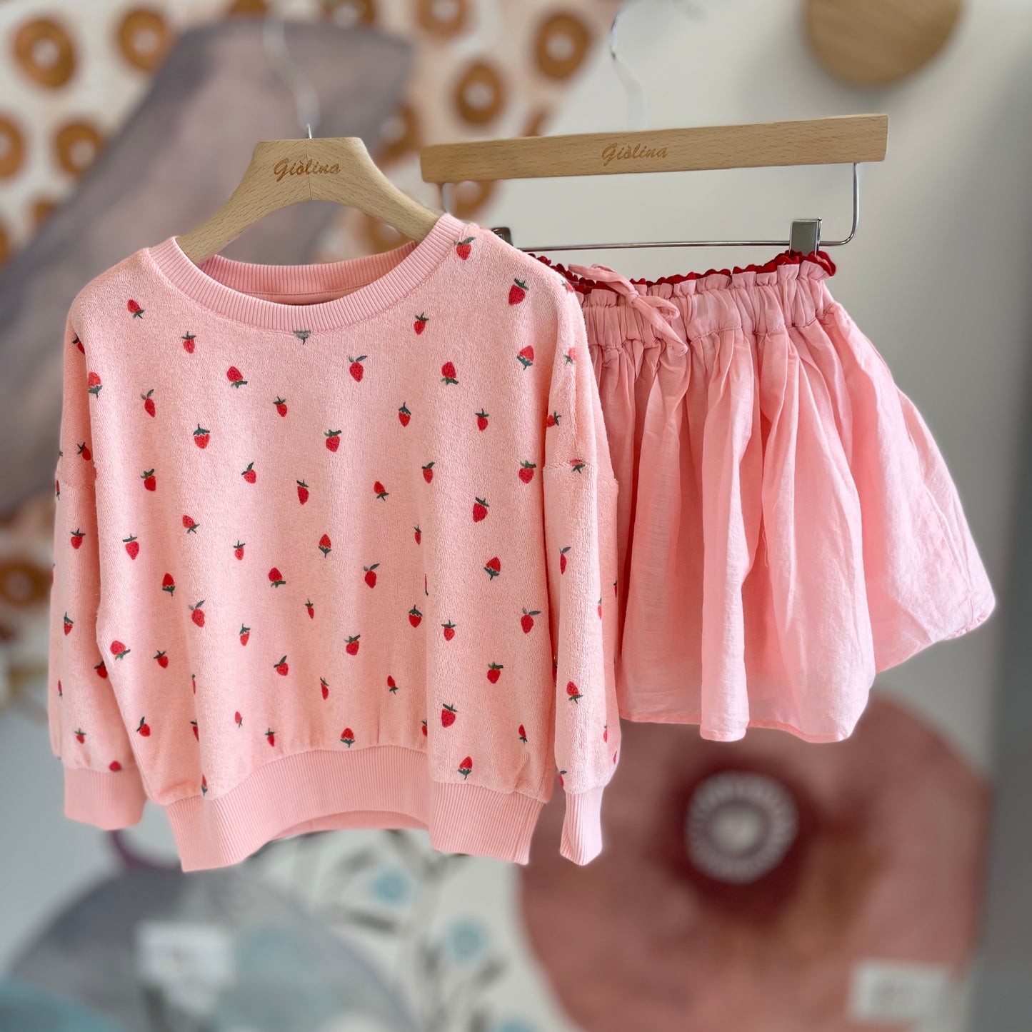 Felpina fragoline t-shirt stampate e gonnellina in voile