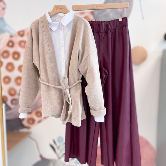 Maglia rigata con Pantagonna in ecopelle bordeaux e maxi cardigan