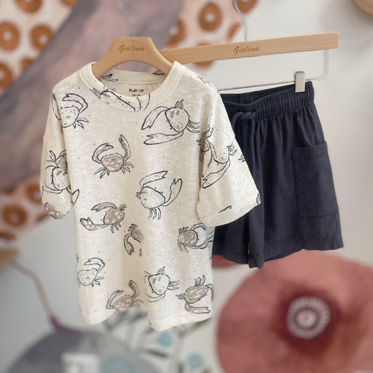 T-shirt granchio e bermuda antracite