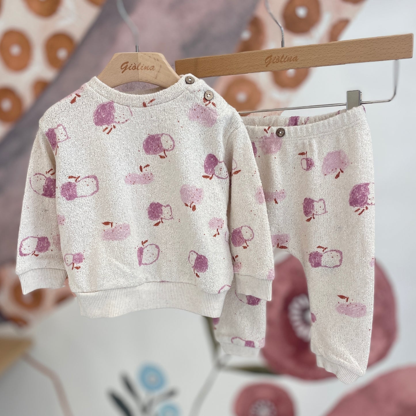 Completo baby stampa mele  rosa
