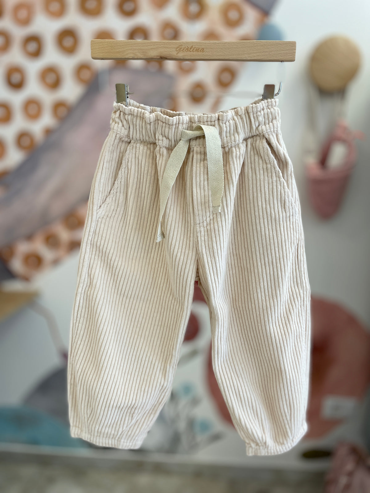 Felpa fiorellini e pantalone in velluto con coulisse