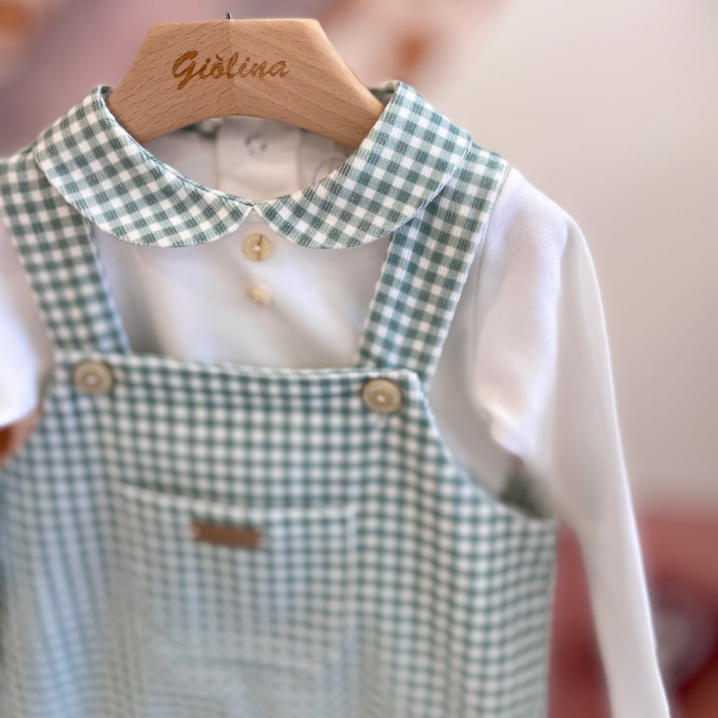 Salopette velvet check e body con colletto rotondo