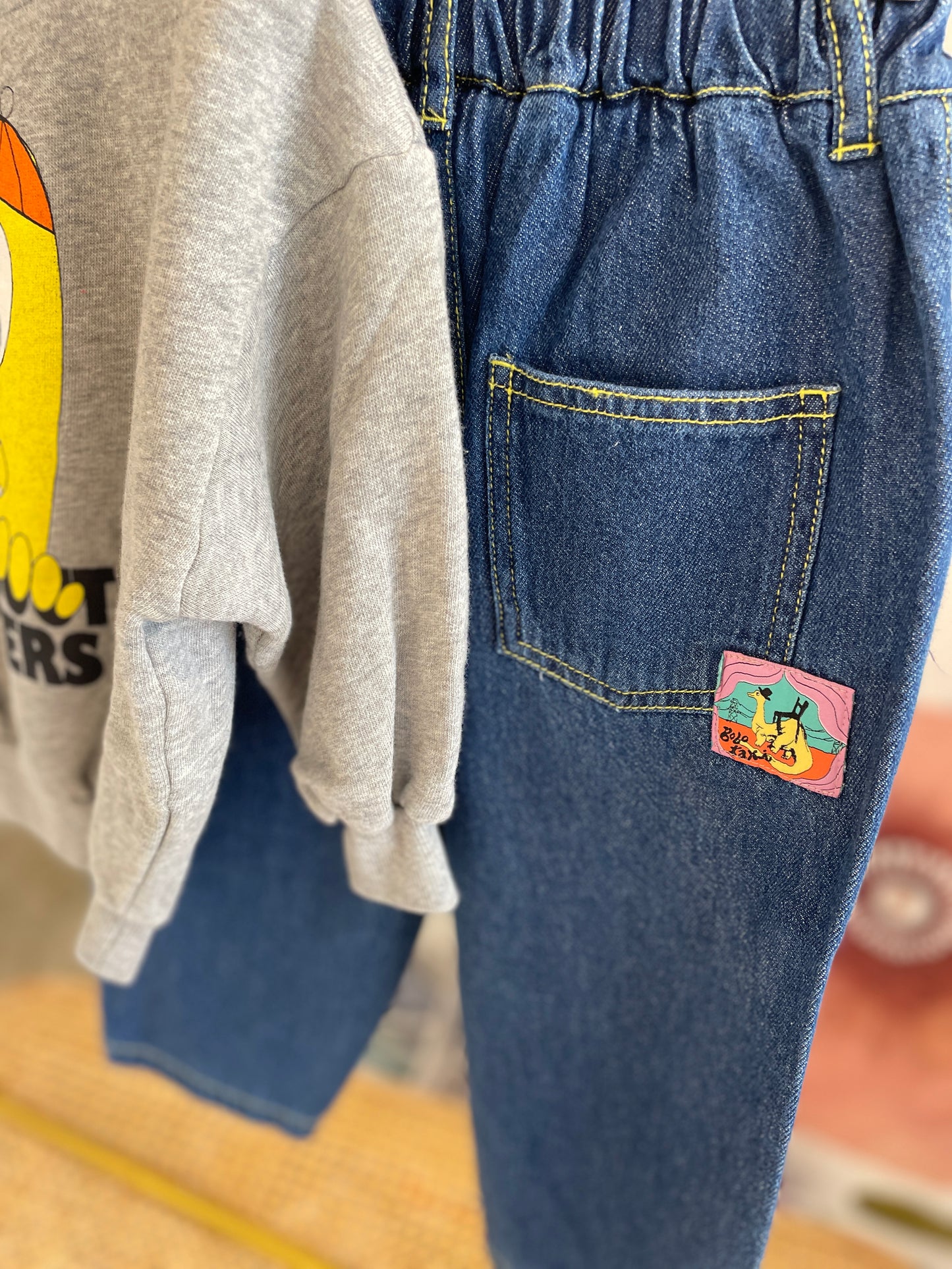 Completo junior felpa stampata con denim