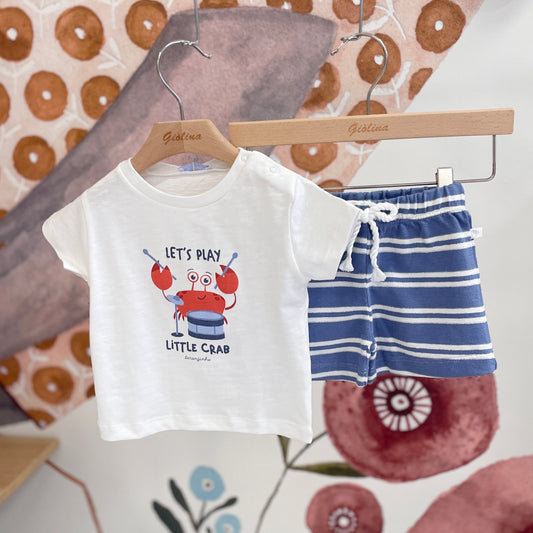 Completo T-shirt stampa granchio e bermuda rigato blu