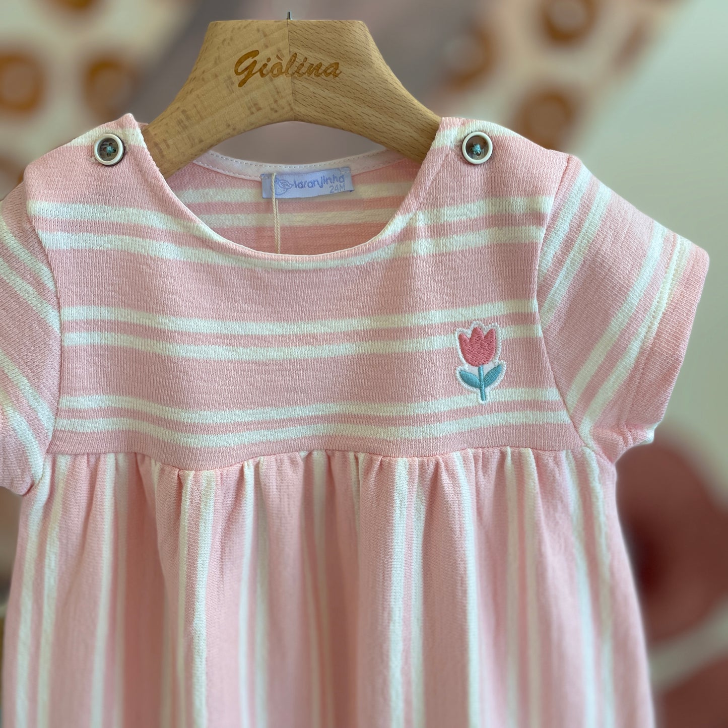 Mix&Match Abito riga rosa, T-shirt baby stampa fiorellini o top rigata con fiocchi retro + shorts