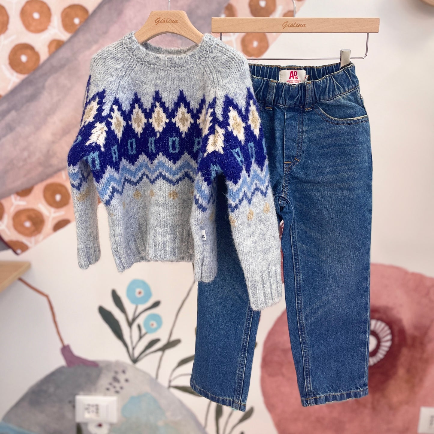 Maglione  novergese grigio e blu con un denim di Roy