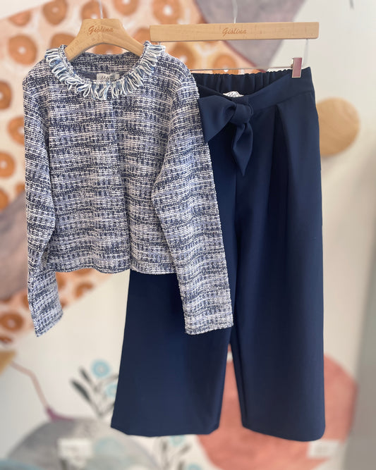 Giacchina  mélange pantalone bi stretch palazzo blu e t-shirt