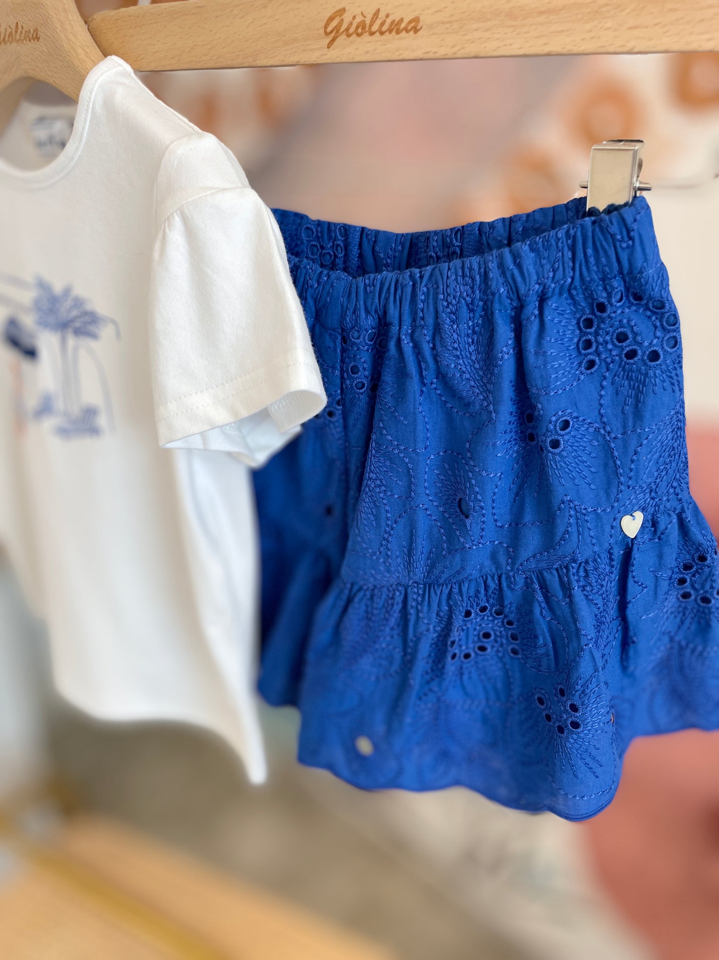 Shorts sangallo blu e t-shirt stampa