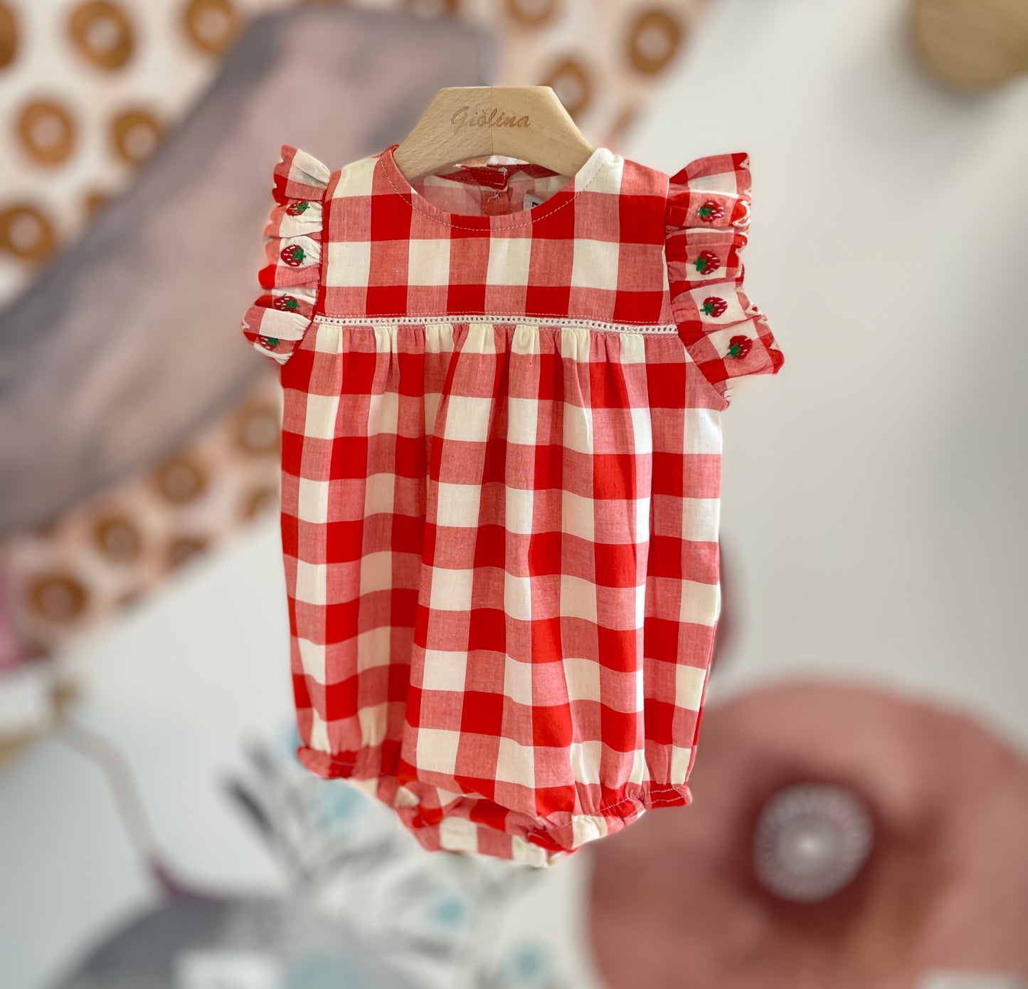 Pagliaccetto ricamato vichy rosso