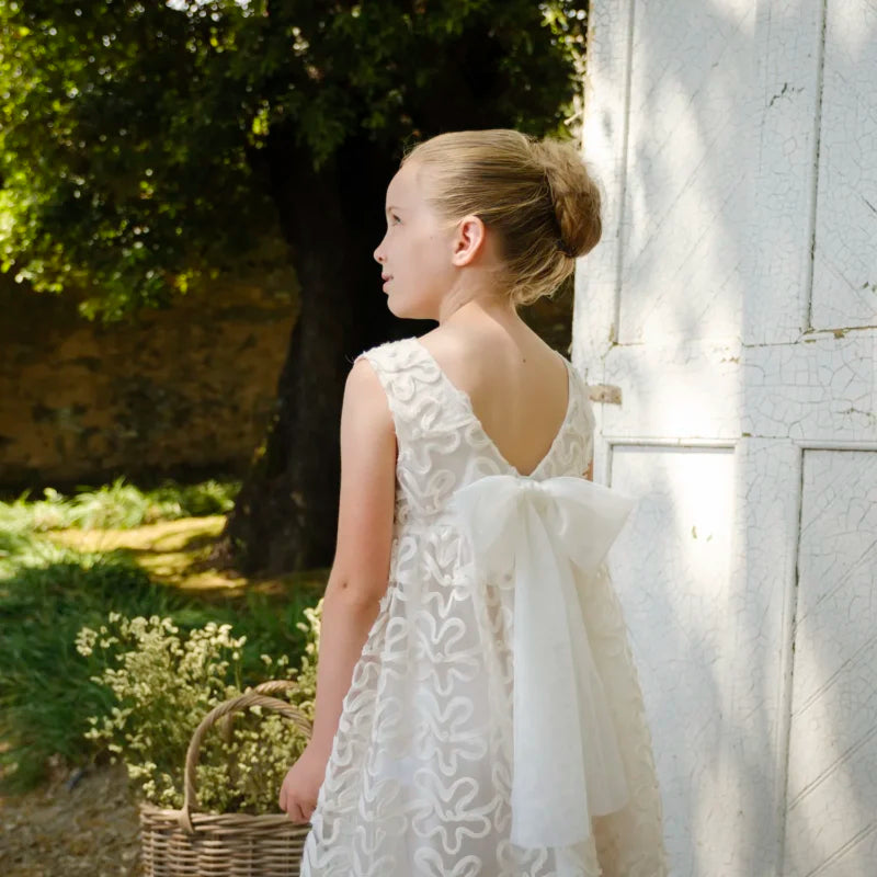 Abito in tulle ricamato