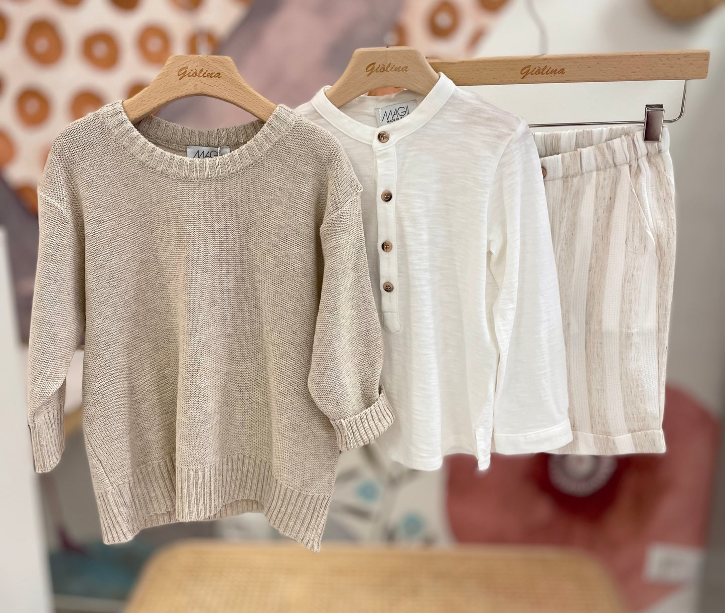 Pullover t-shirt serafino con bermuda gessato