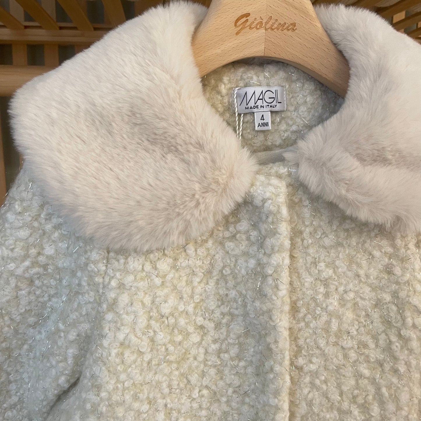 Cappotto bouclé collo pelliccia