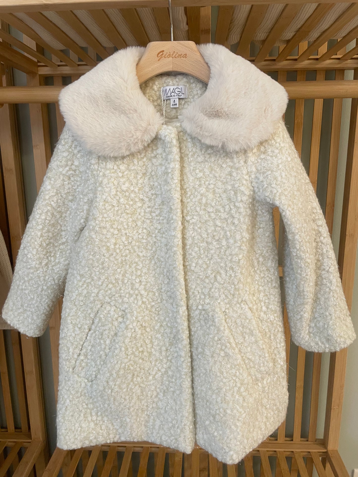 Cappotto bouclé collo pelliccia