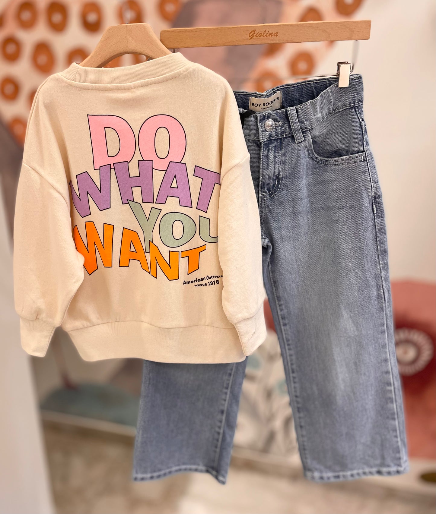 Felpa girocollo stampa retro e denim