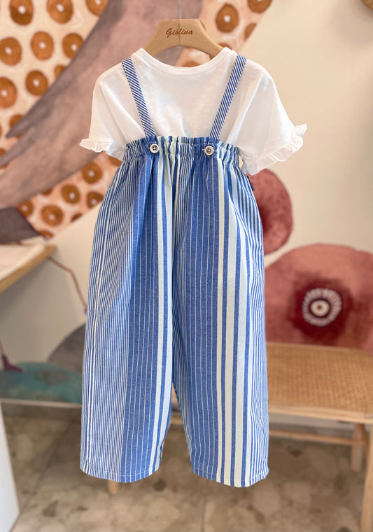 Salopette rigata con t-shirt