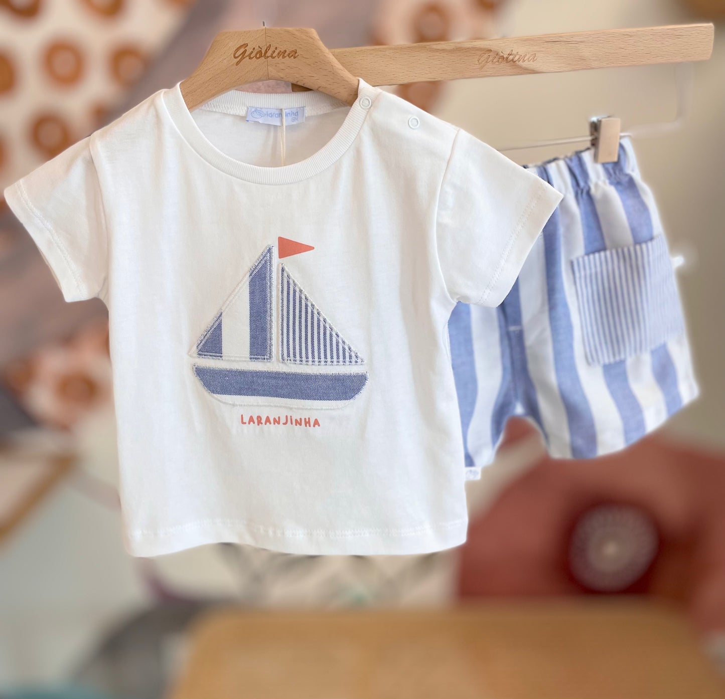 T-shirt barchetta con bermuda gessato