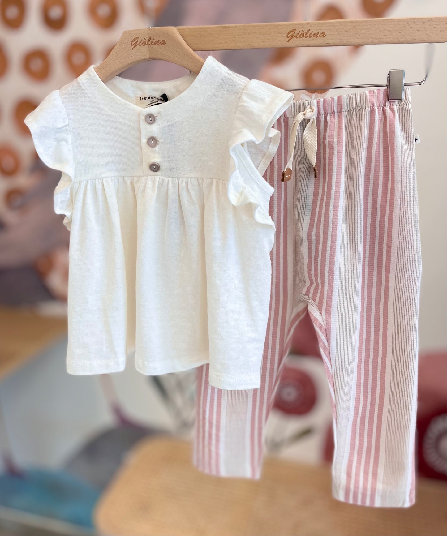 Blusa in lino con pantalone rigato