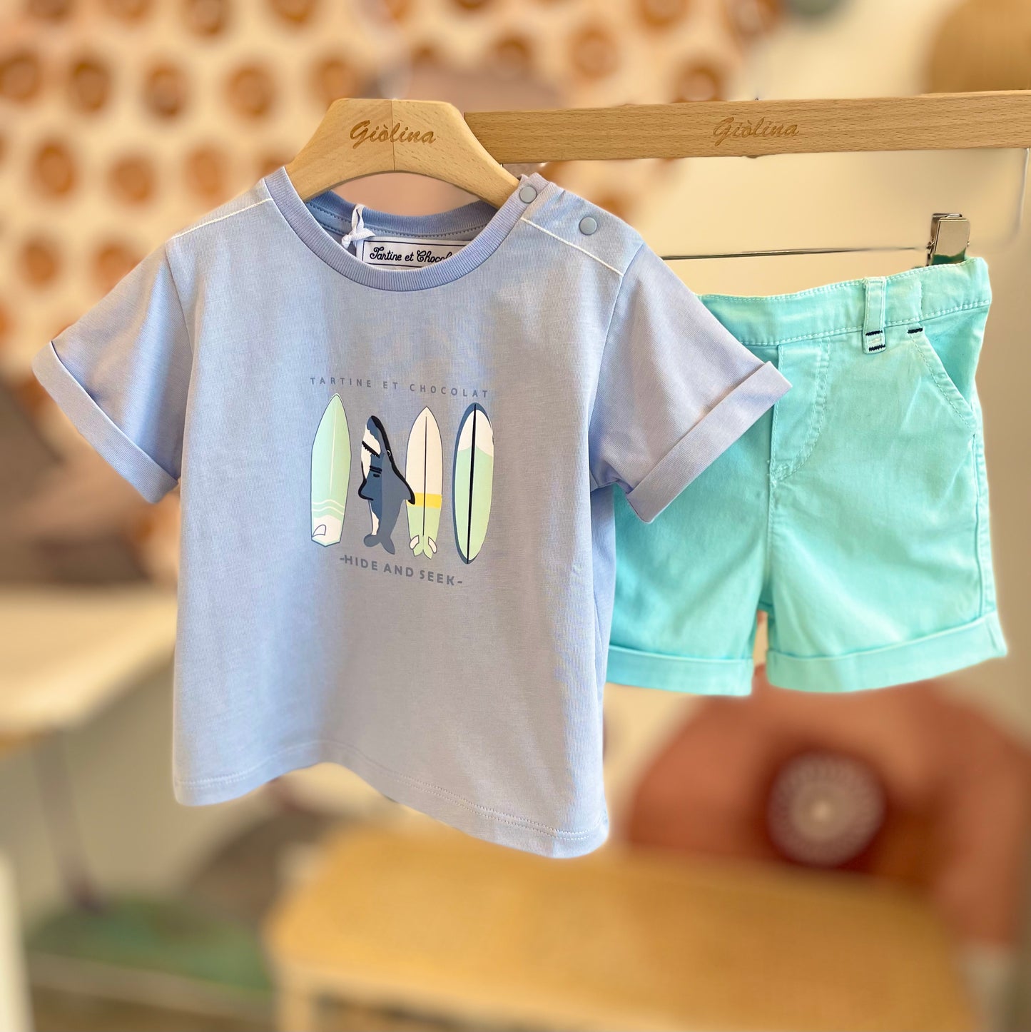 Completo t-shirt surf con bermuda