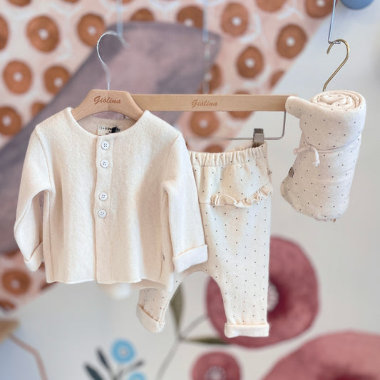 Cardigan naturale con pantalone con cuoricini