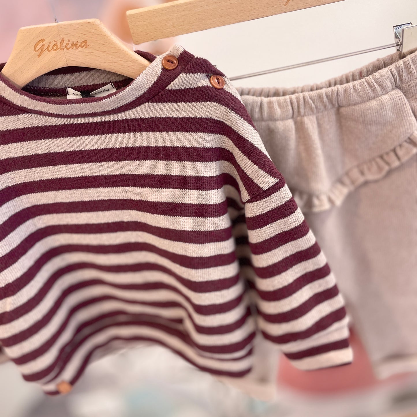 Gilet in ecomontone cioccolato con interno teddy