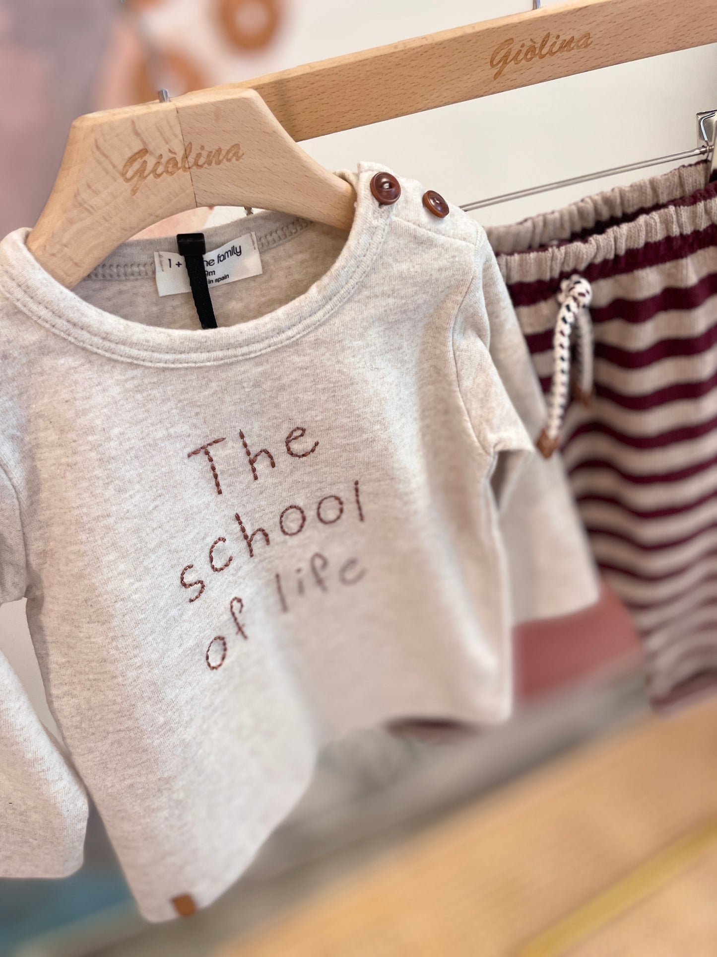 T-shirt “ the school of life “ e pantalone rigata