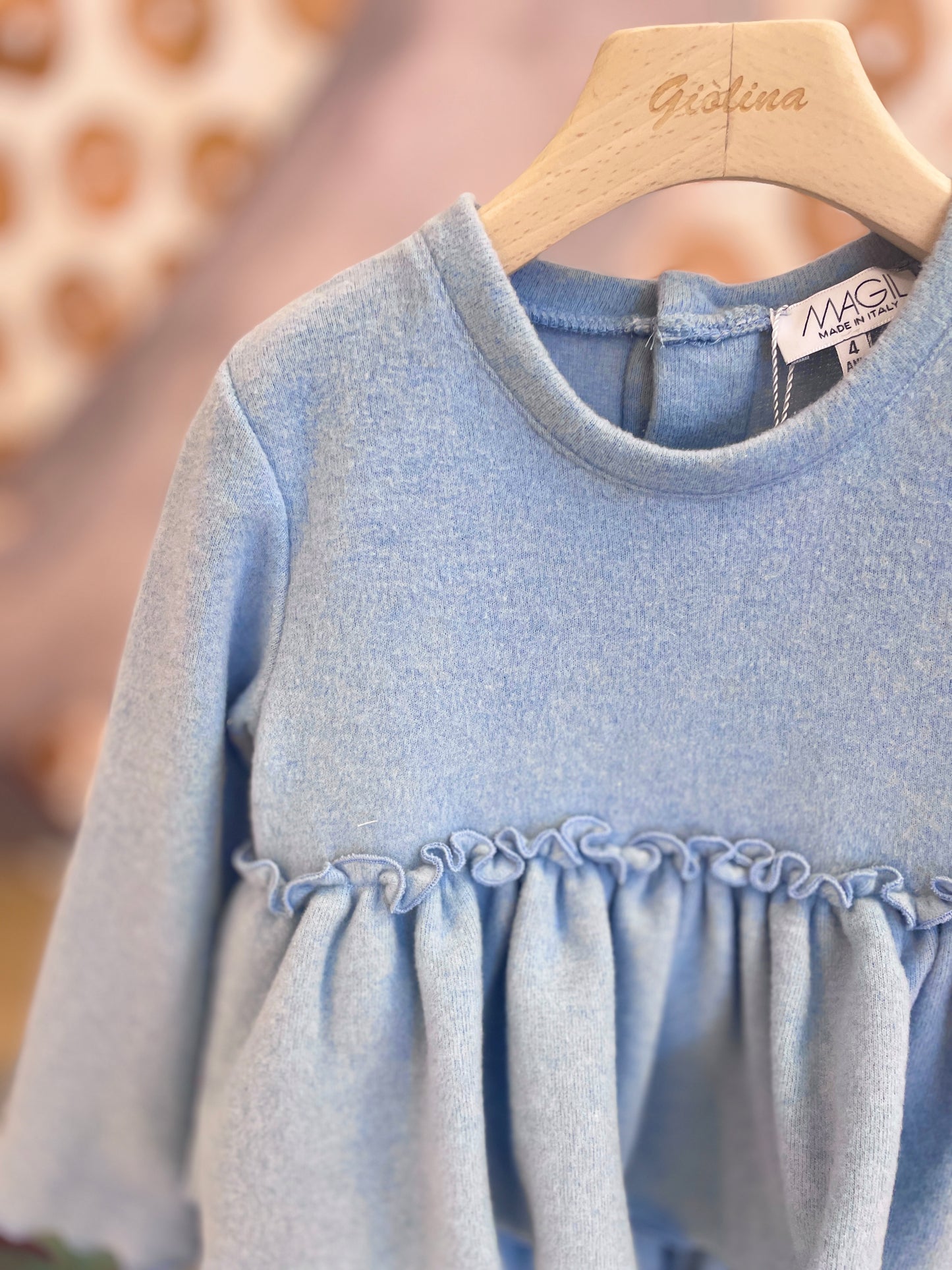 Abito azzurro in cotone caldo con balze